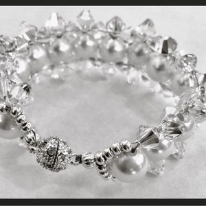 NWT Radiance Swarovski Crystals & Pearls Bracelet